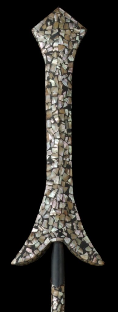 Spear head of a Samurai spear of the type Yari with mother-of-pearl.