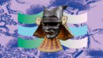 Eboshi-Stil-Kabuto mit imposanter Mempo-Maske vor lila Hintergrund mit Wellenmotiven — sinnbildlich für den Ehrenkodex der Samurai-Krieger.