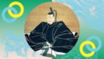 Portrait Date Masamunes als sitzender Daimyō mit Eboshi-Hut und Schwert vor stilisiertem grün-blauem Hintergrund – Gründer des Sendai-Clans.